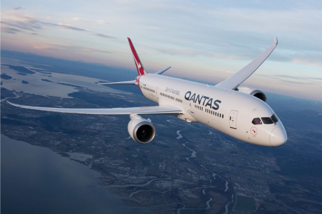 Qantas Plane Sky