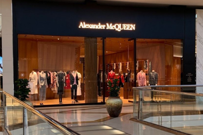 stores that sell alexander mcqueen